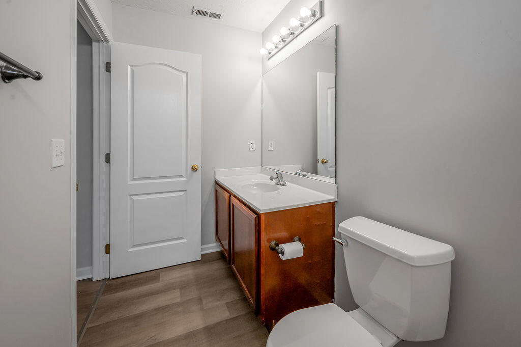 1100 Mountain Laurel Way, Lexington