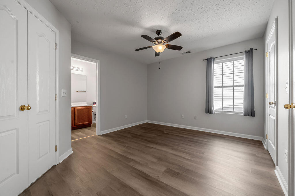 1100 Mountain Laurel Way, Lexington