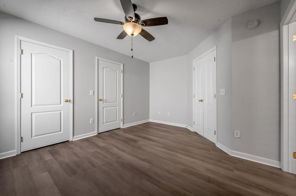 1100 Mountain Laurel Way, Lexington