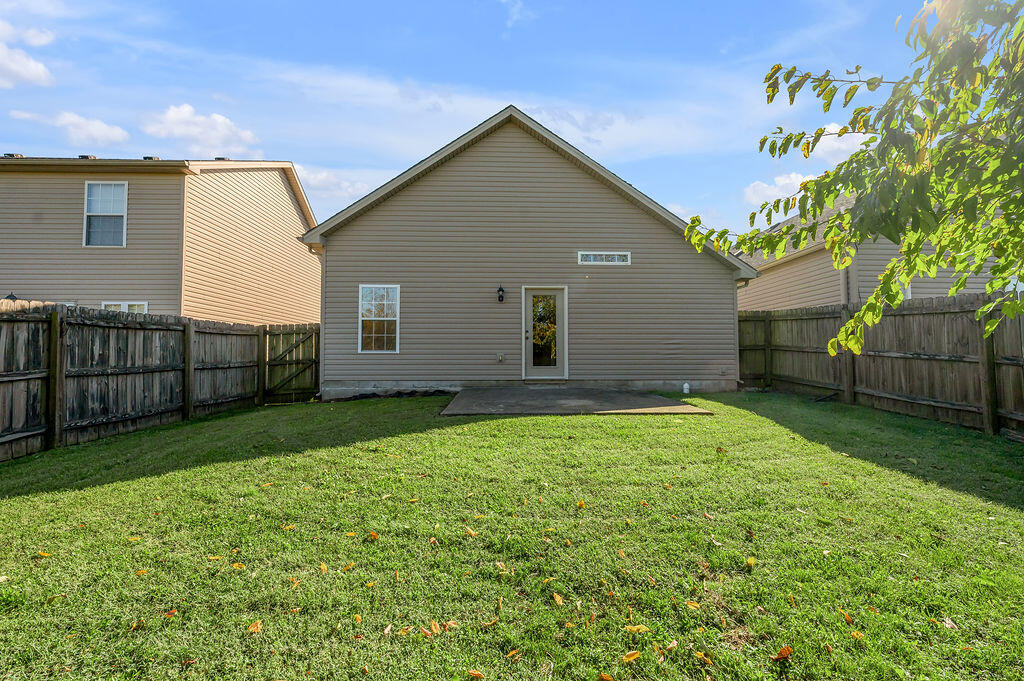 1100 Mountain Laurel Way, Lexington