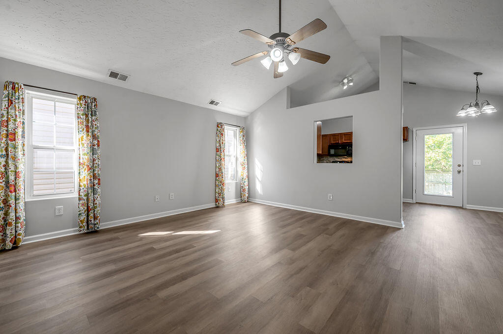1100 Mountain Laurel Way, Lexington