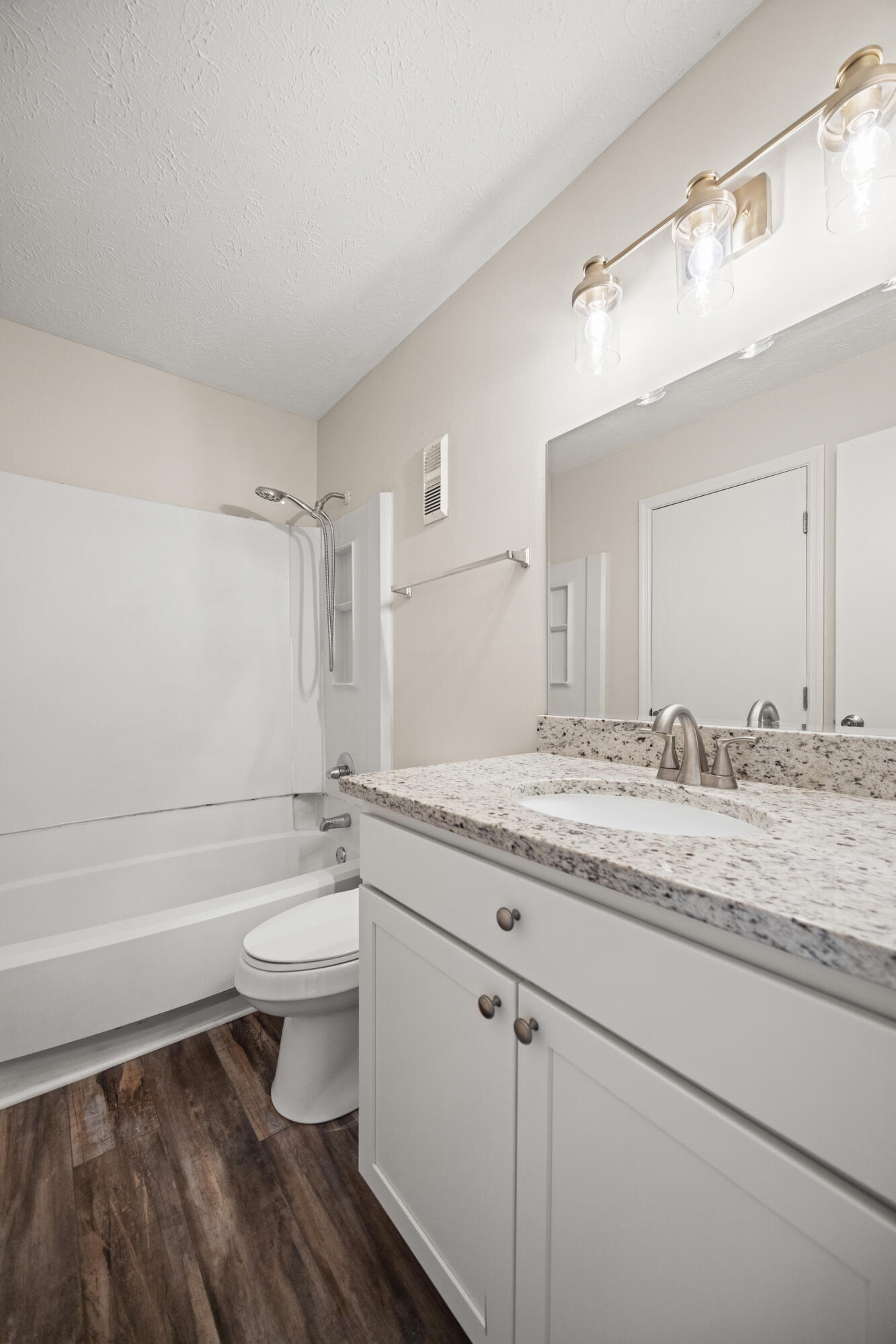 1587 Samara Glen Way, Lexington