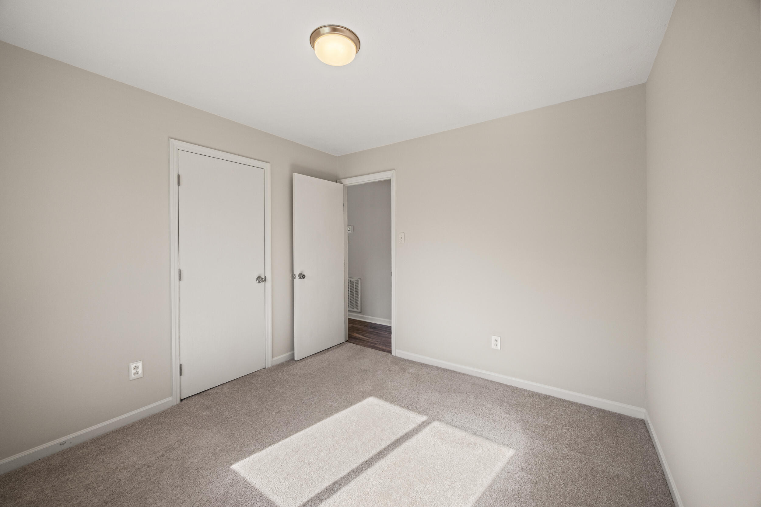 1587 Samara Glen Way, Lexington