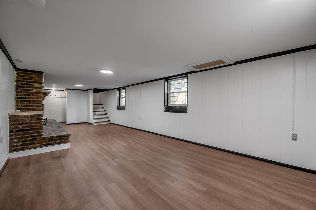 110 Hampton Ave Exd, Winchester