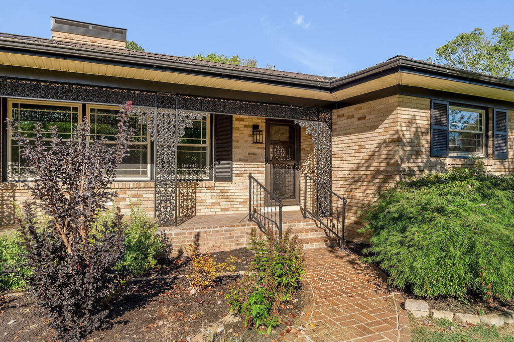 110 Hampton Ave Exd, Winchester