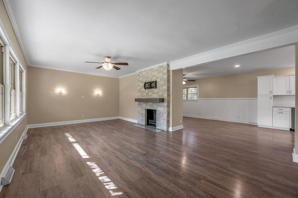 110 Hampton Ave Exd, Winchester