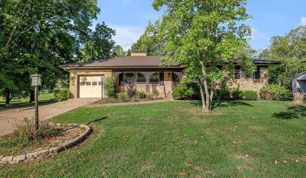 110 Hampton Ave Exd, Winchester