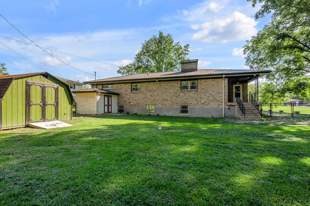 110 Hampton Ave Exd, Winchester