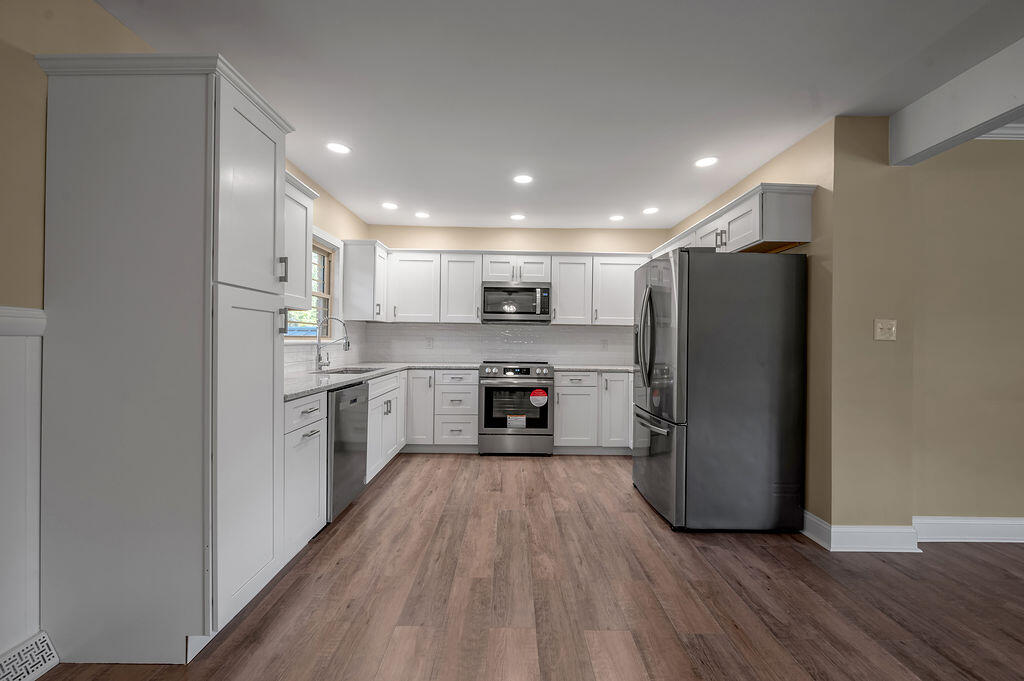 110 Hampton Ave Exd, Winchester