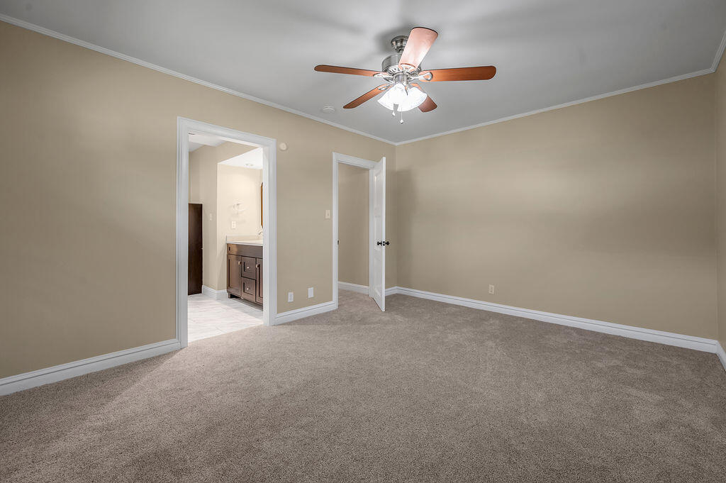 110 Hampton Ave Exd, Winchester