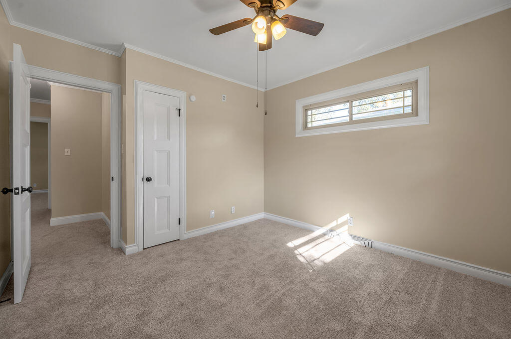 110 Hampton Ave Exd, Winchester