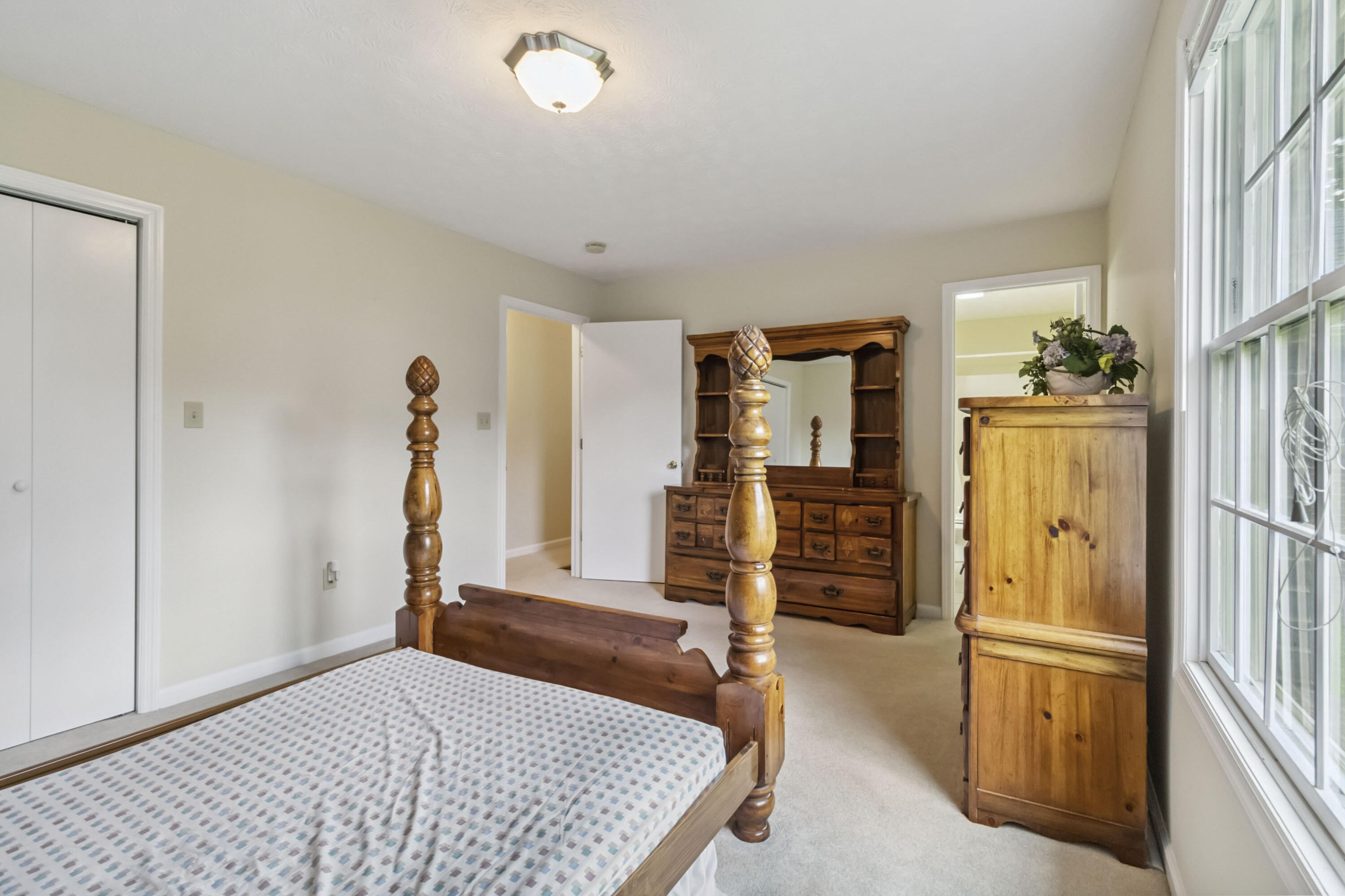 2851 Doylesville Road