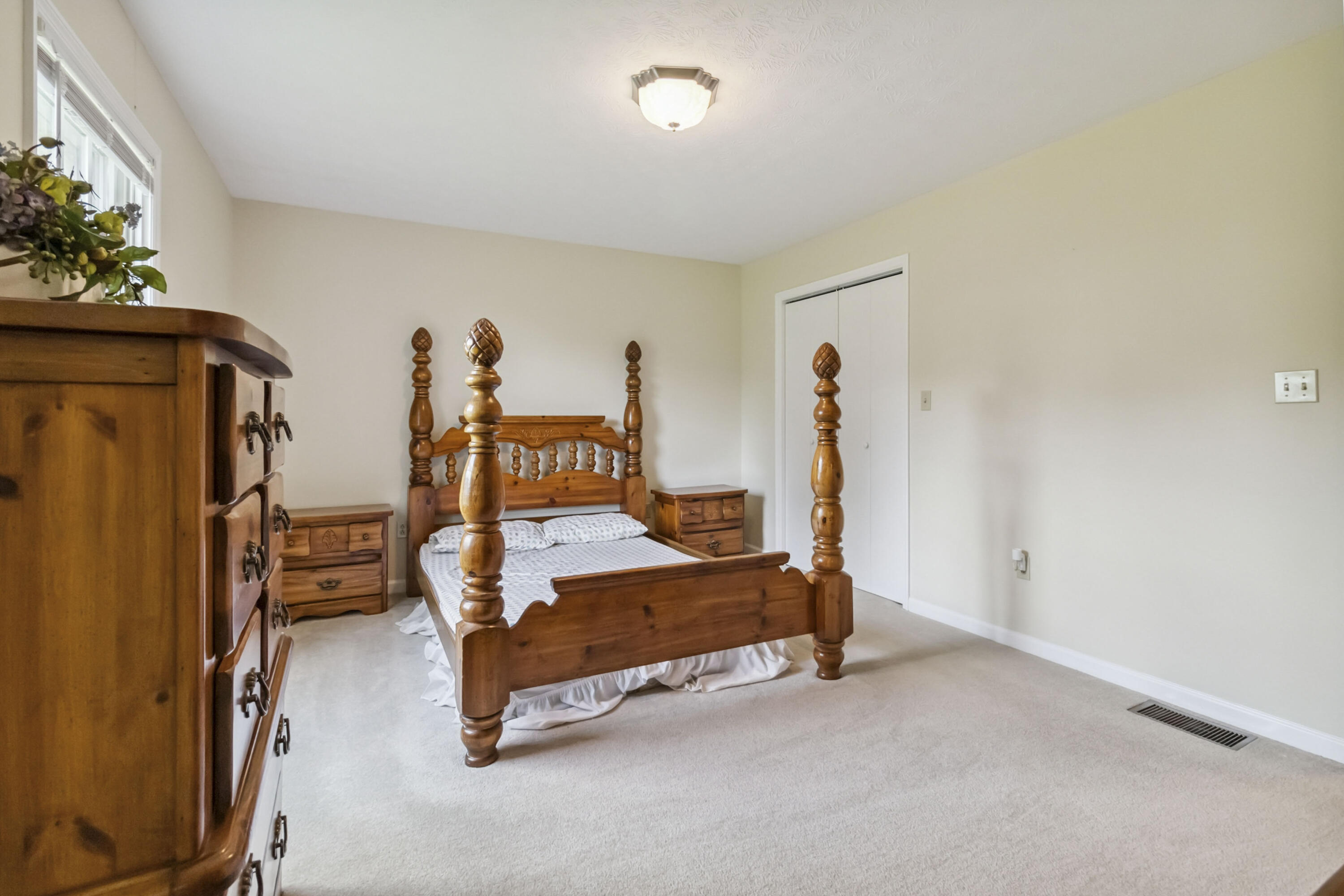 2851 Doylesville Road