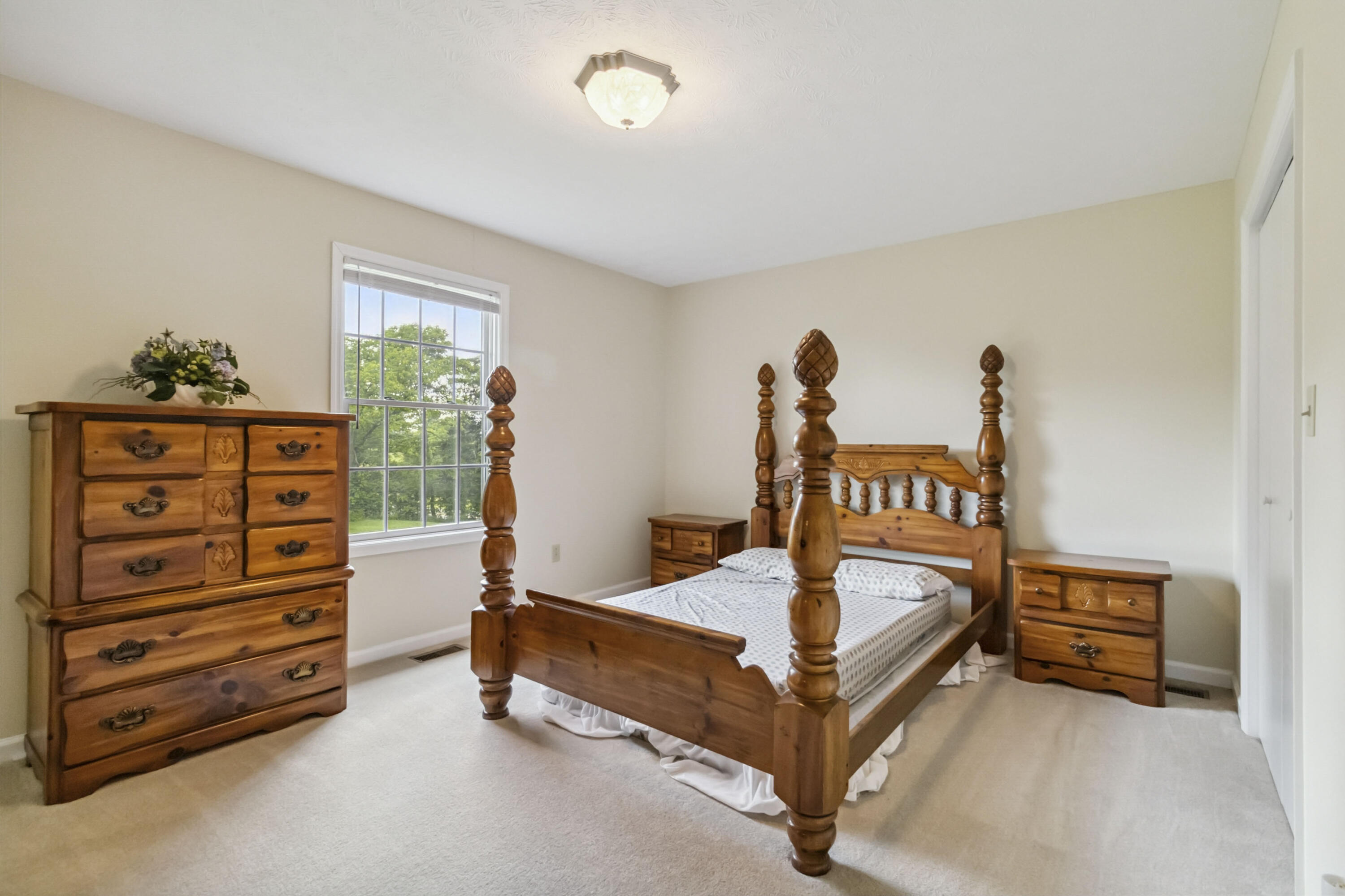 2851 Doylesville Road