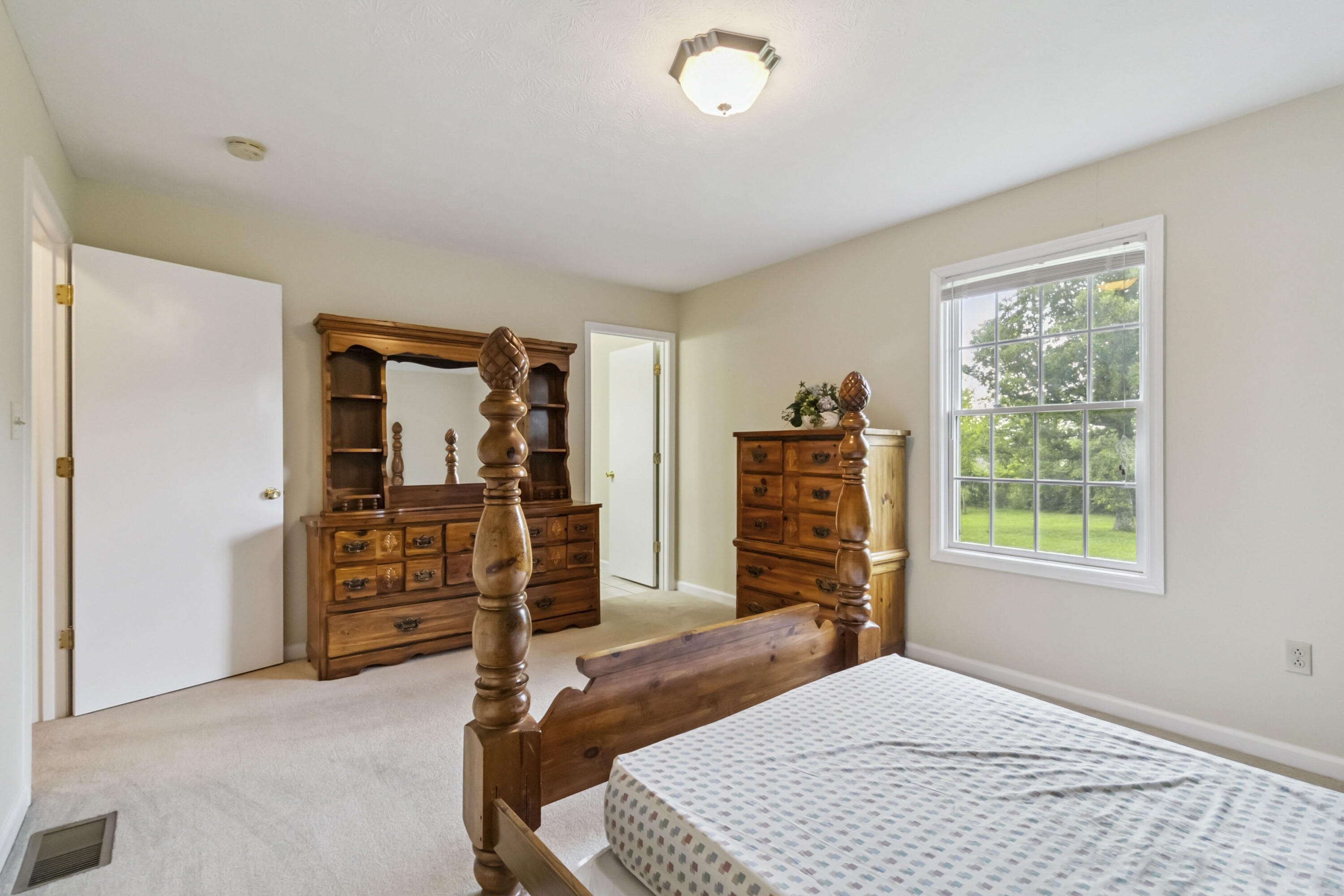 2851 Doylesville Road