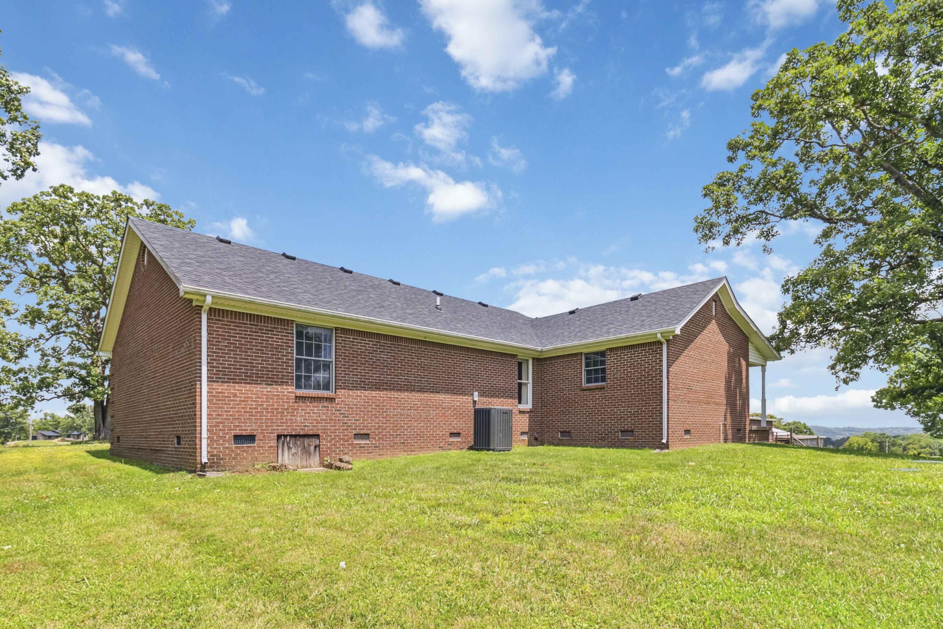 2851 Doylesville Road