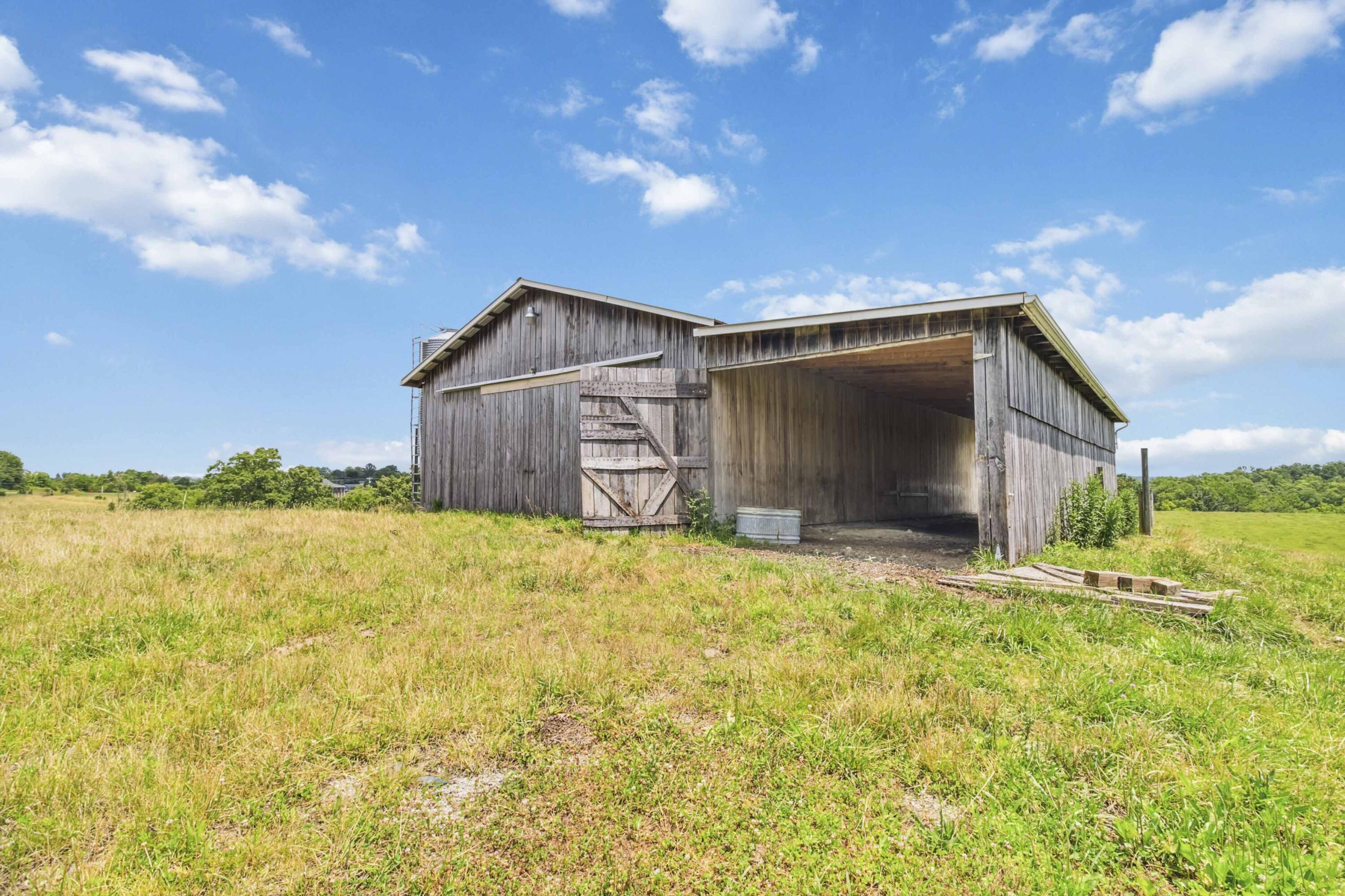 2851 Doylesville Road