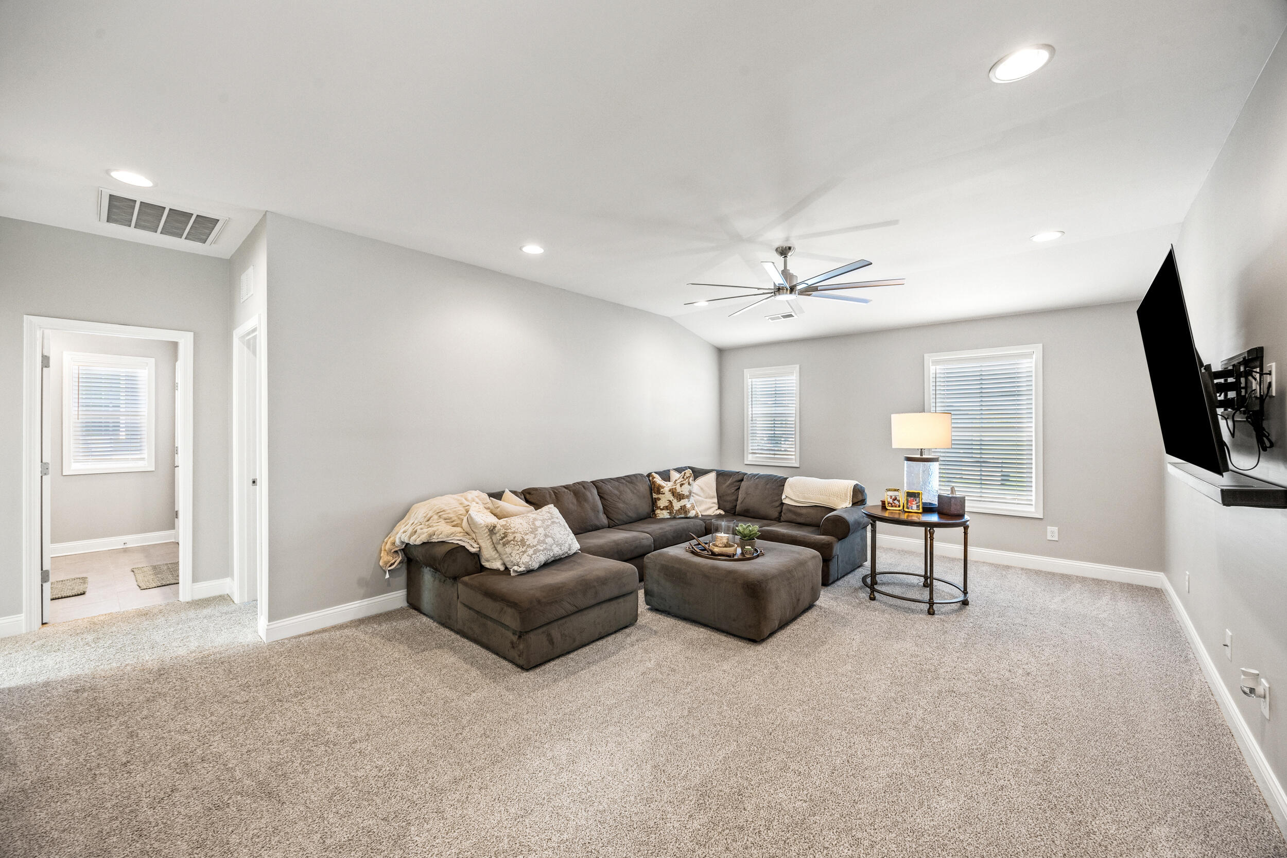 109 Blackthorn Drive