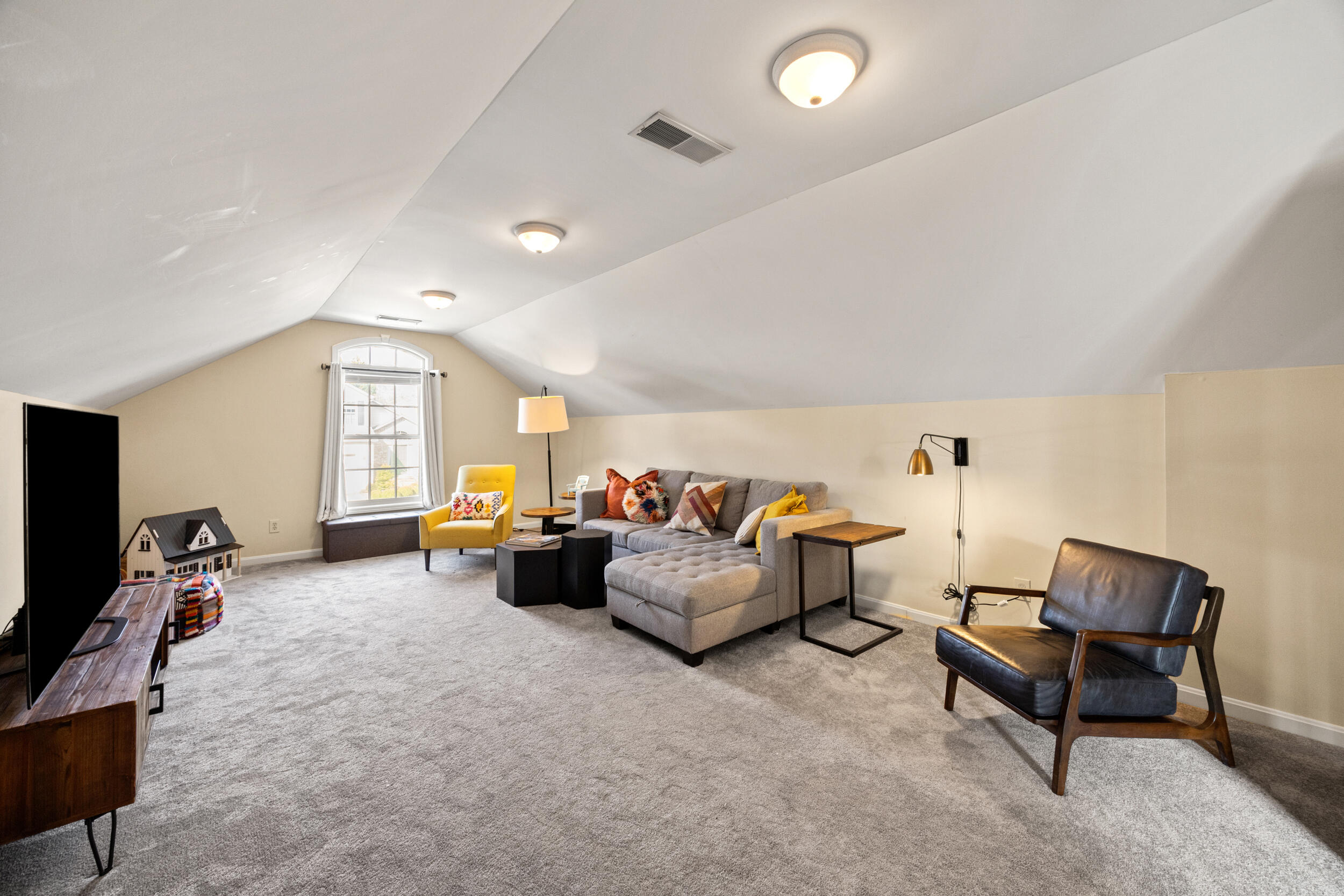 1777 Courtney Avenue