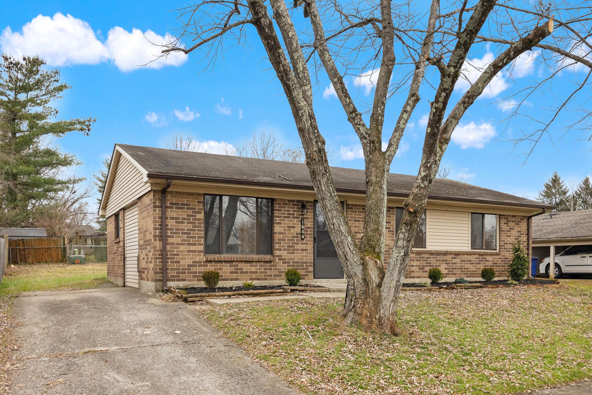 1604 Magna Oak Drive