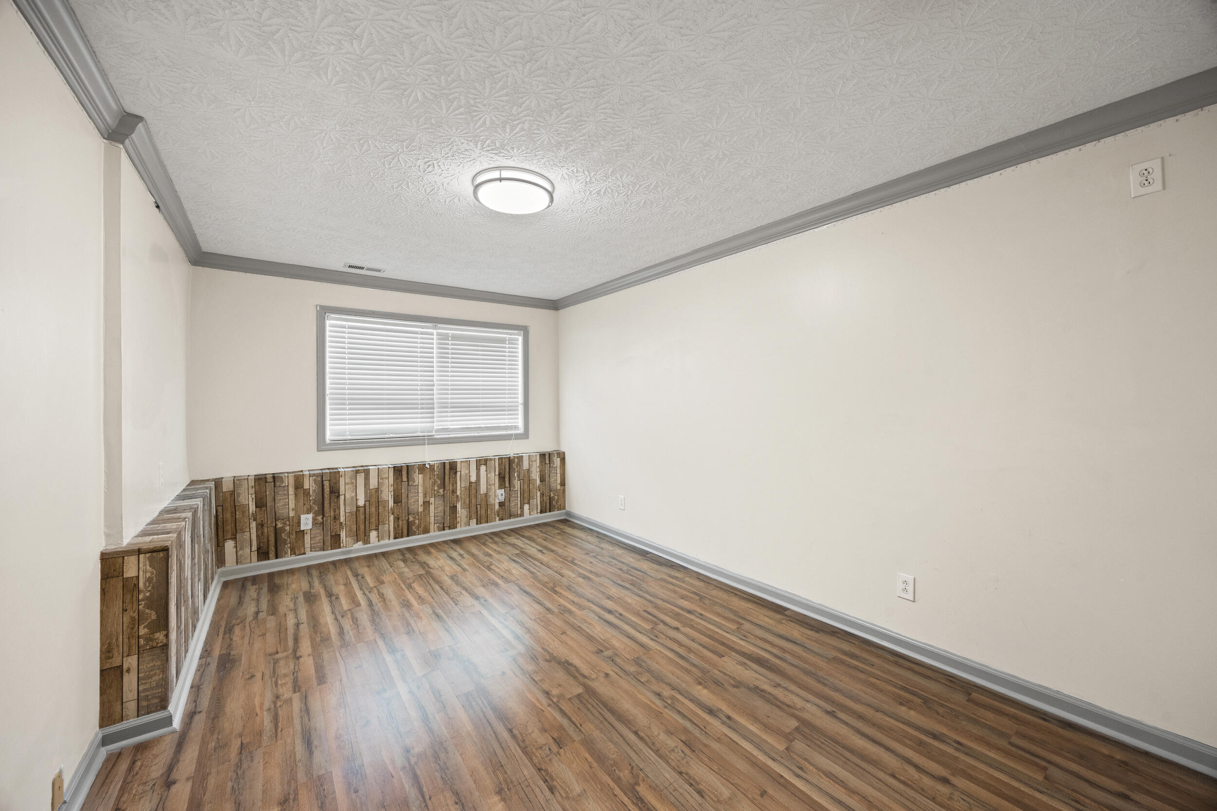 210 Secretariat Street