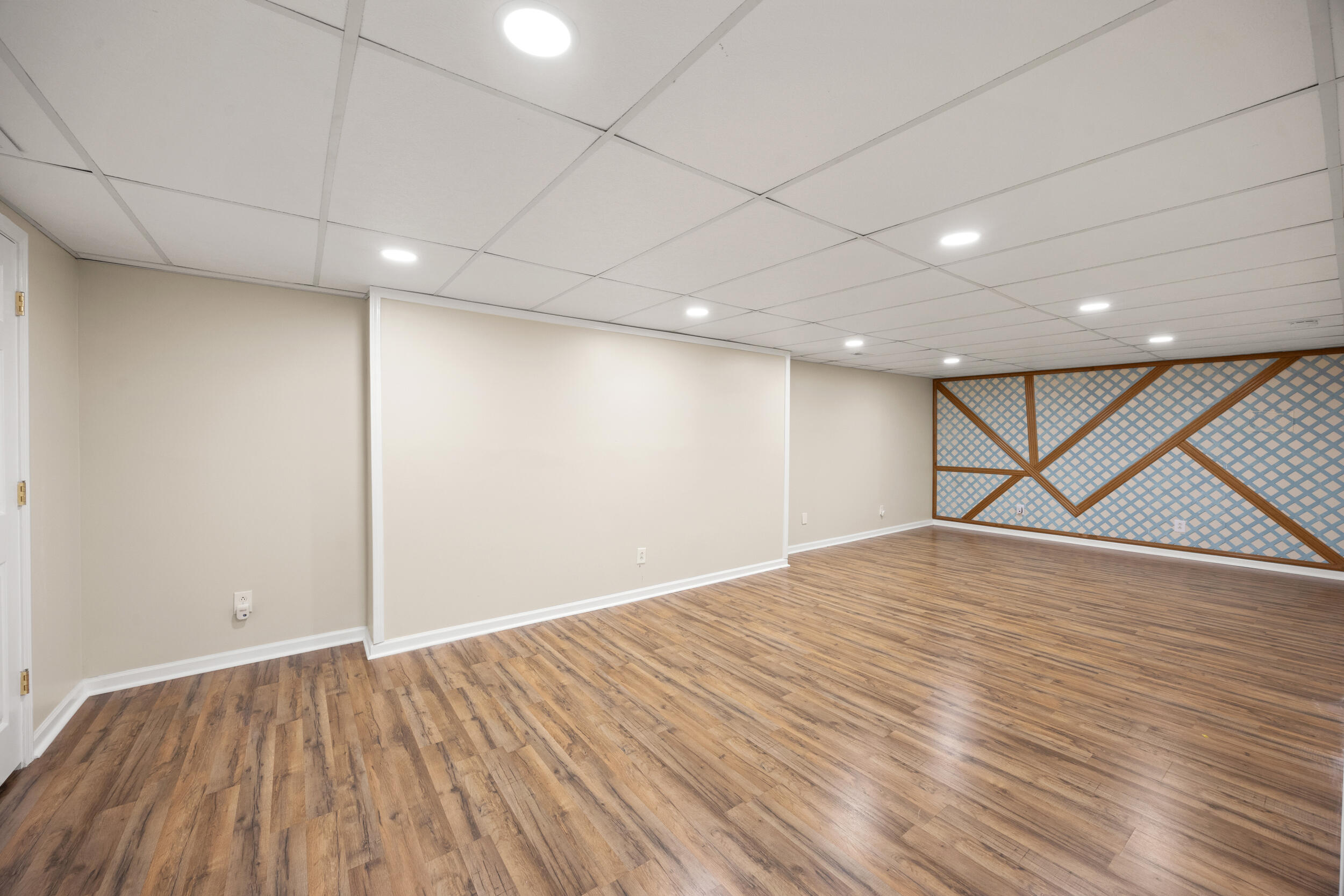 210 Secretariat Street