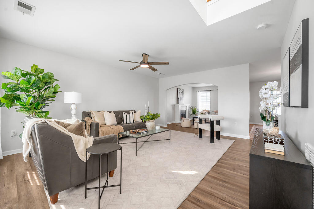 152 Schneider Boulevard