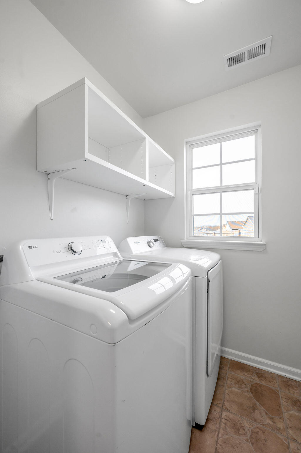 152 Schneider Boulevard