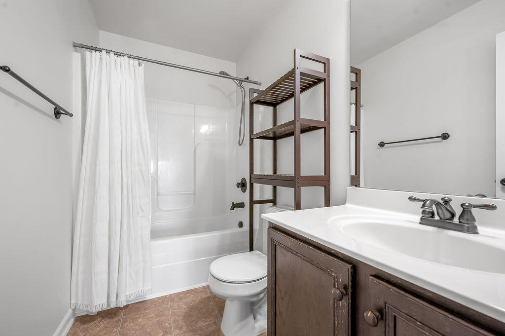 152 Schneider Boulevard