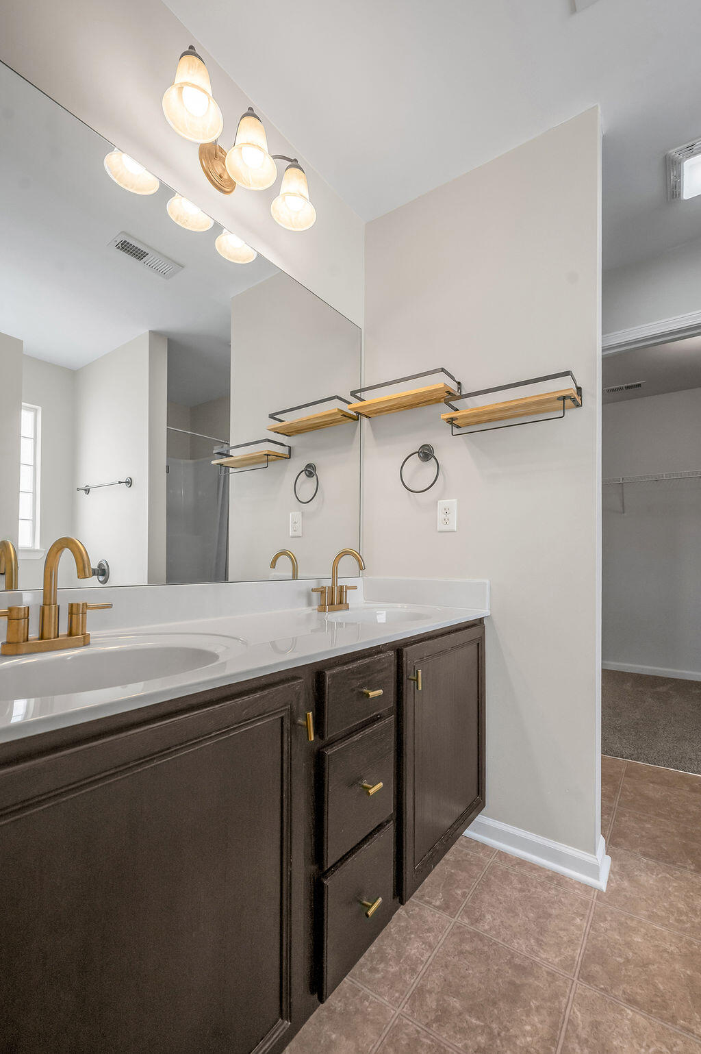 152 Schneider Boulevard