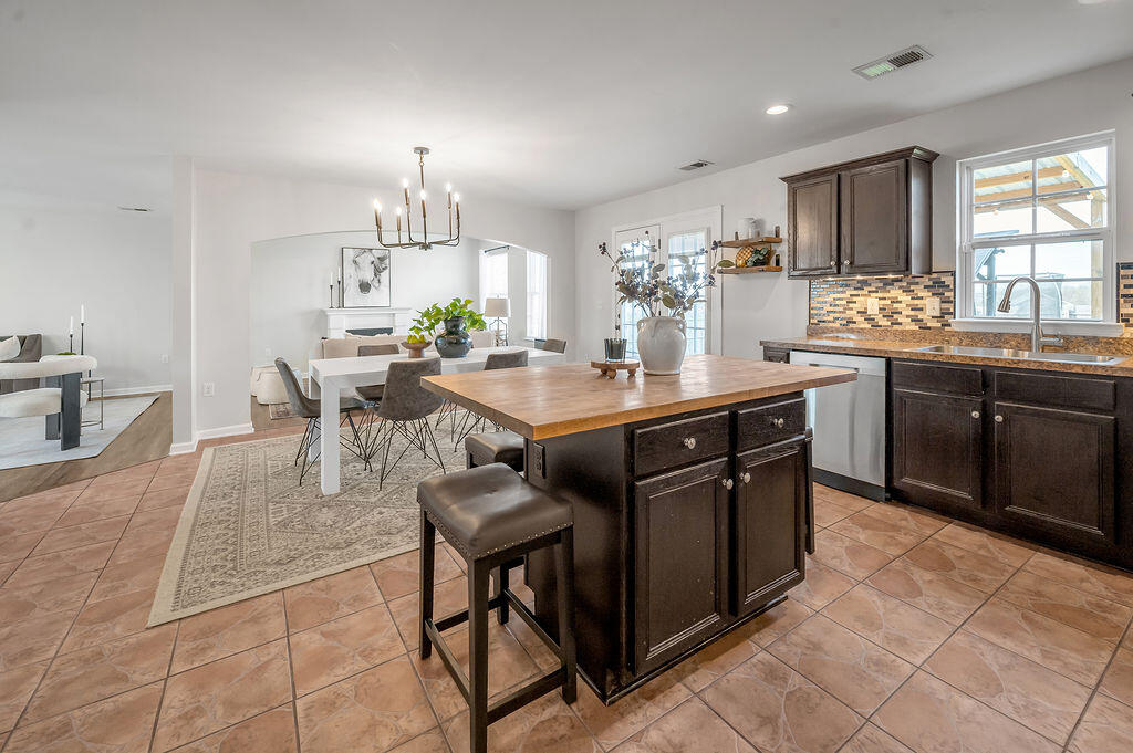 152 Schneider Boulevard