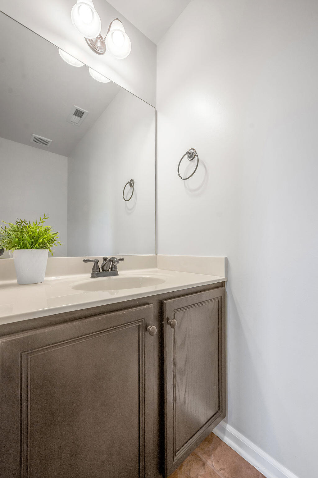 152 Schneider Boulevard