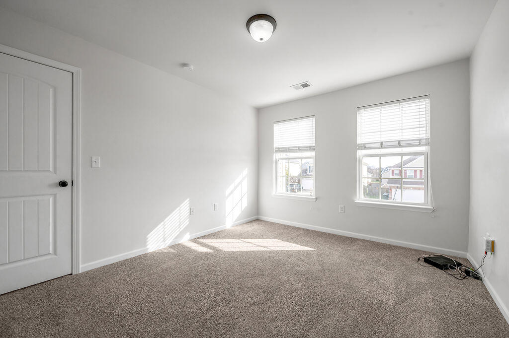 152 Schneider Boulevard