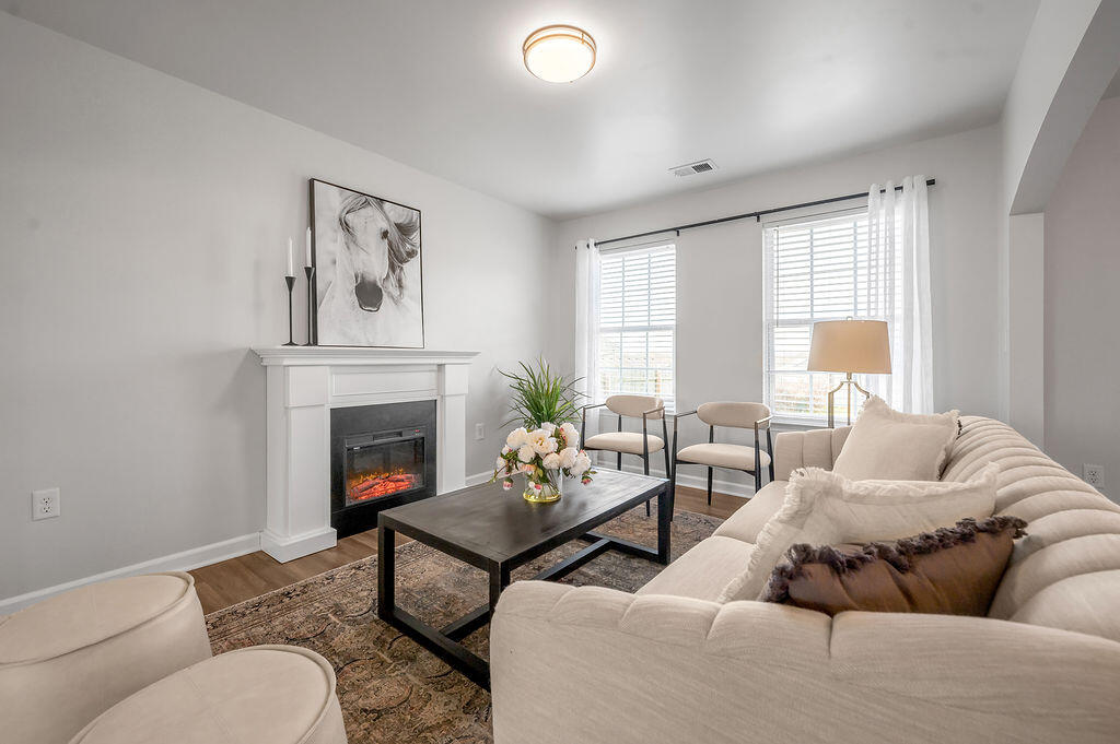 152 Schneider Boulevard