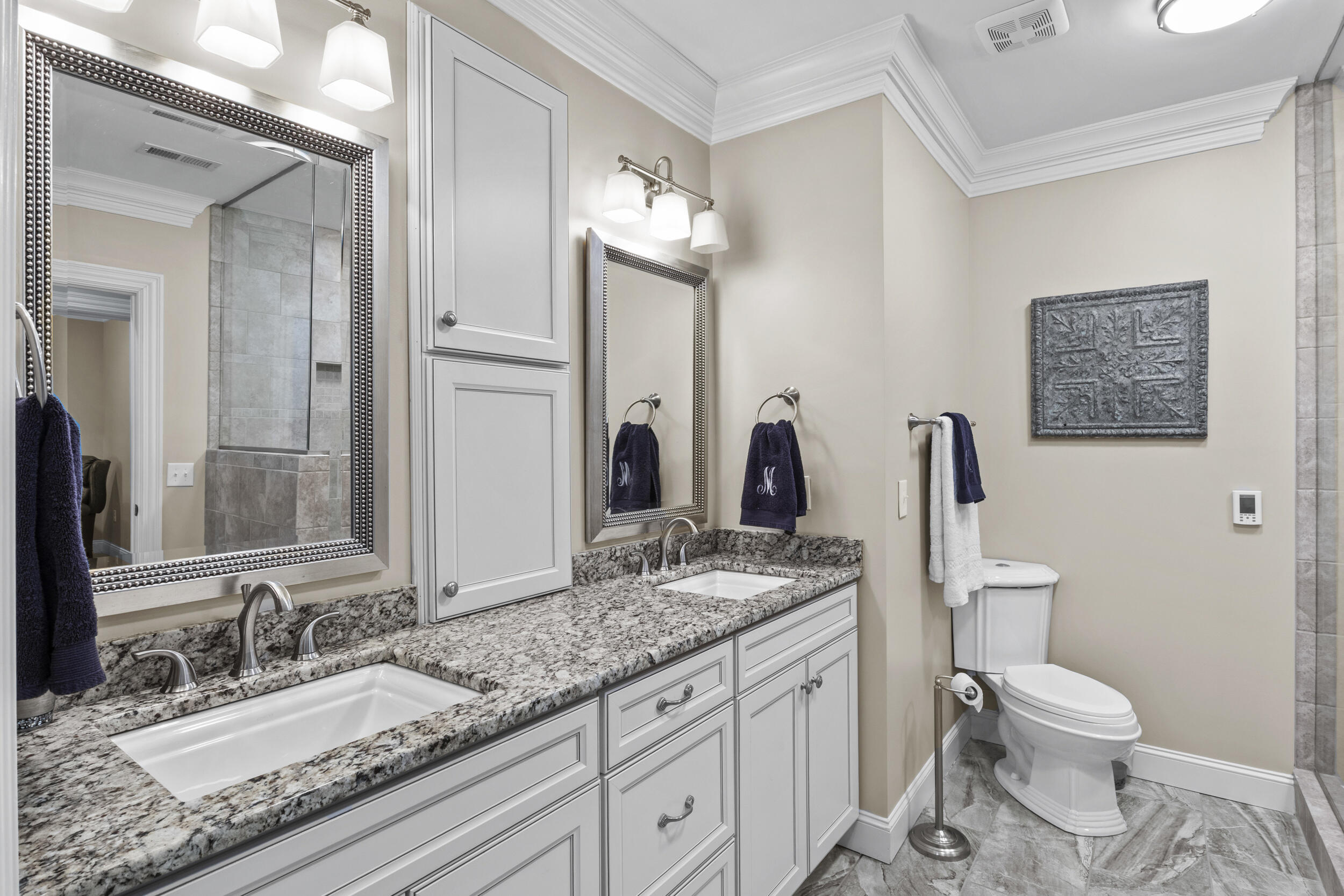 236 E Cambridge Lane