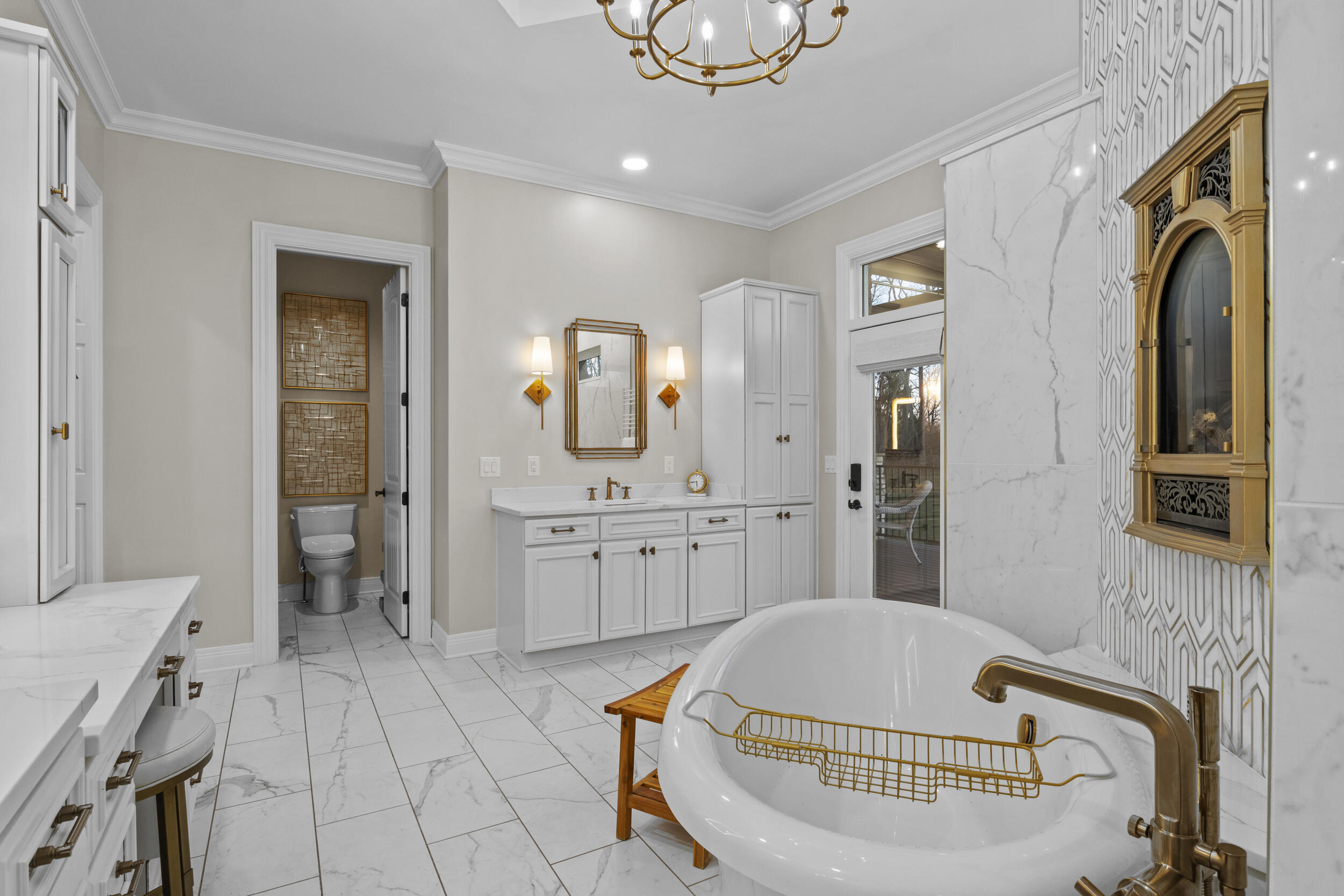 236 E Cambridge Lane