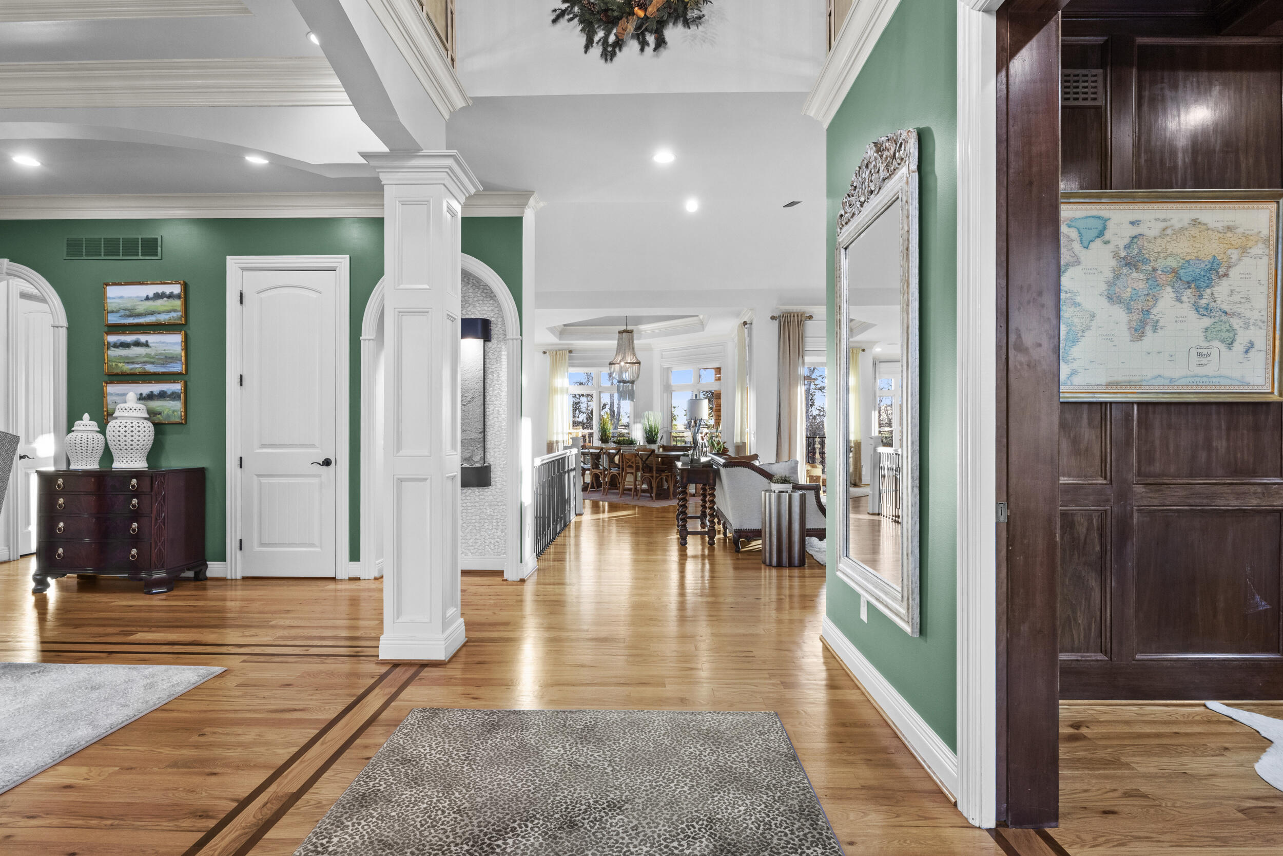 236 E Cambridge Lane