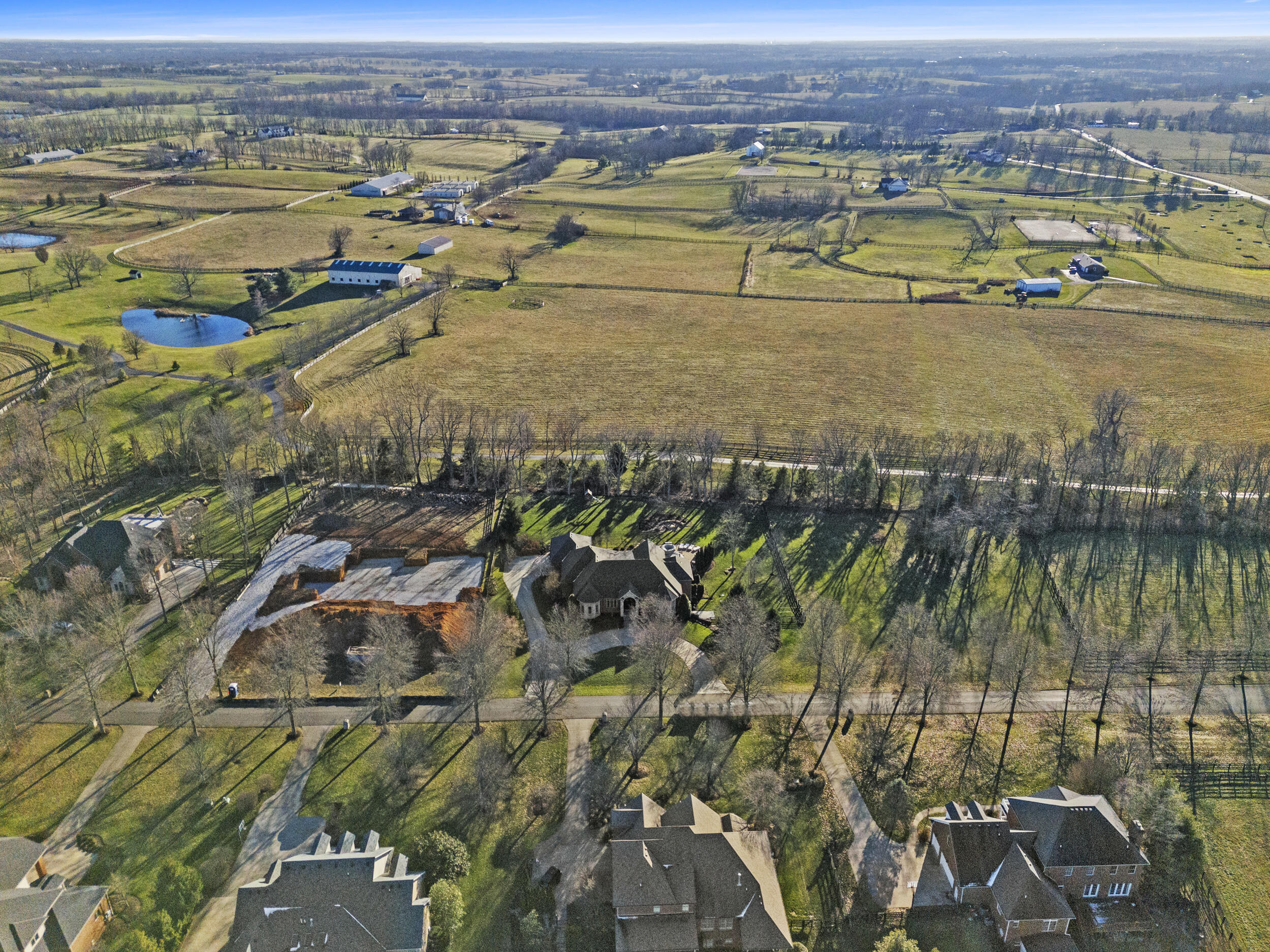 236 E Cambridge Lane