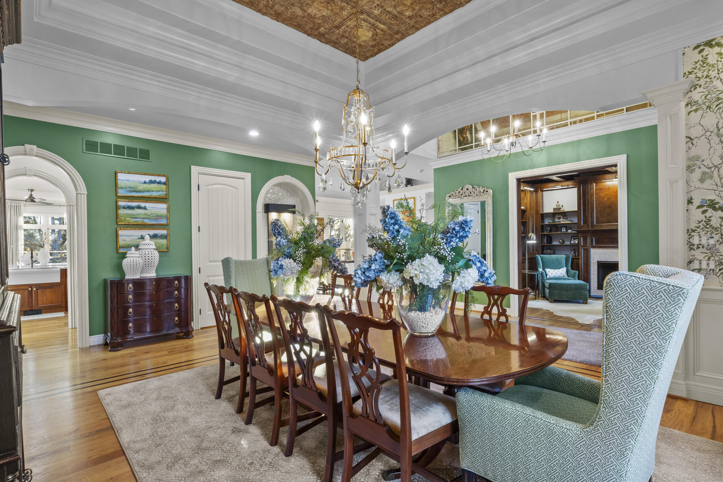 236 E Cambridge Lane