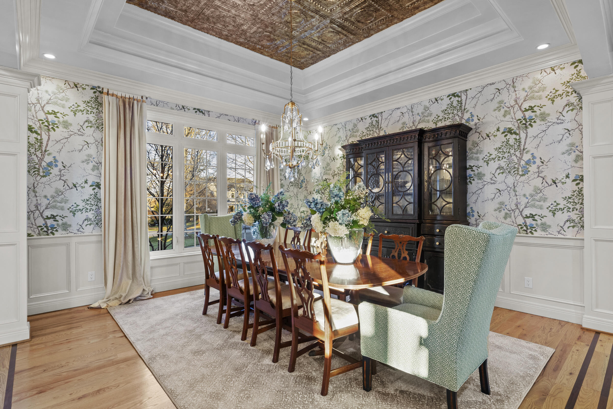 236 E Cambridge Lane