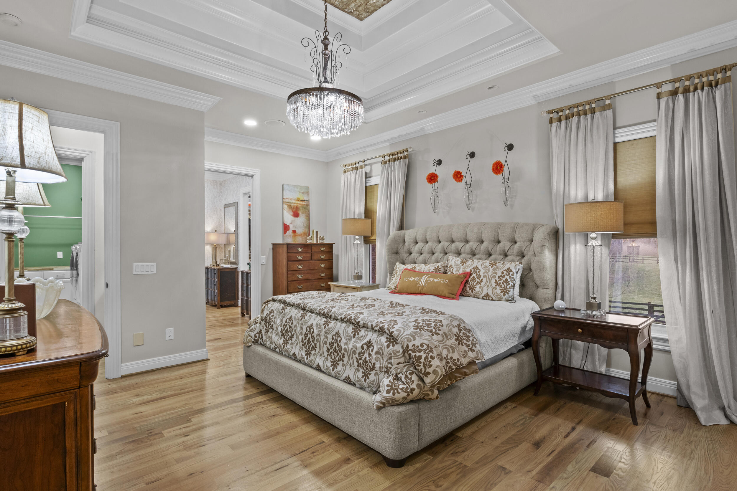 236 E Cambridge Lane