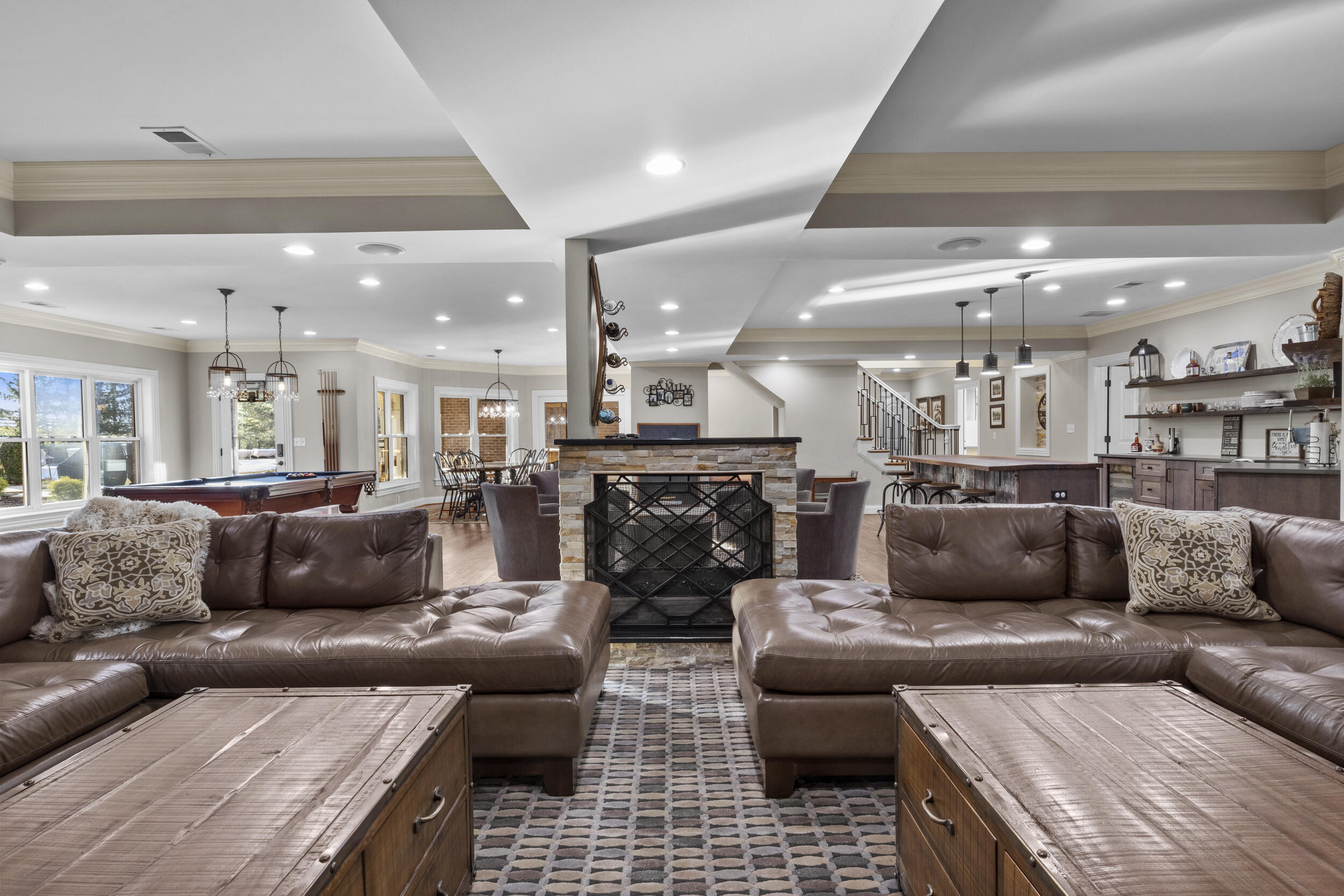 236 E Cambridge Lane