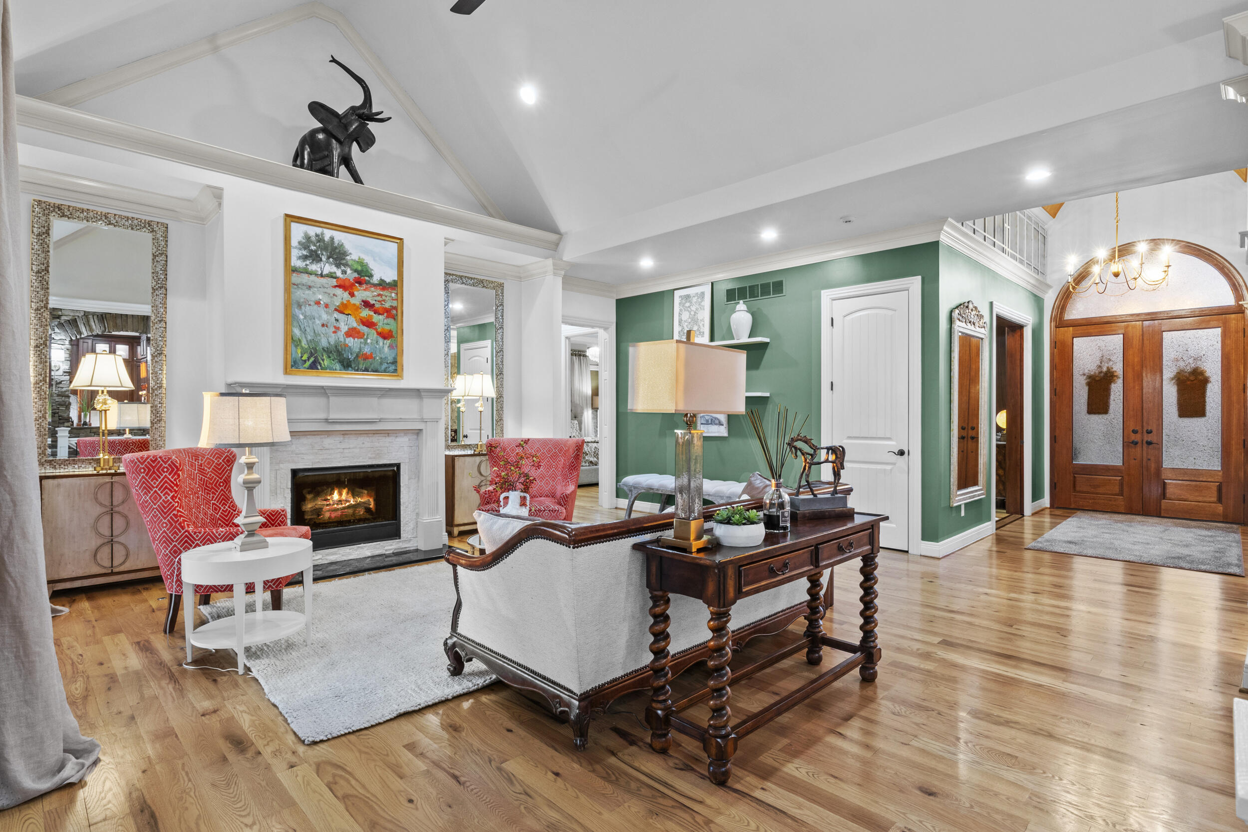 236 E Cambridge Lane