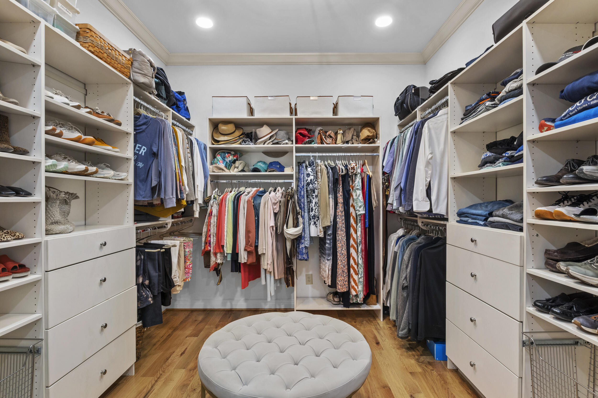 236 E Cambridge Lane