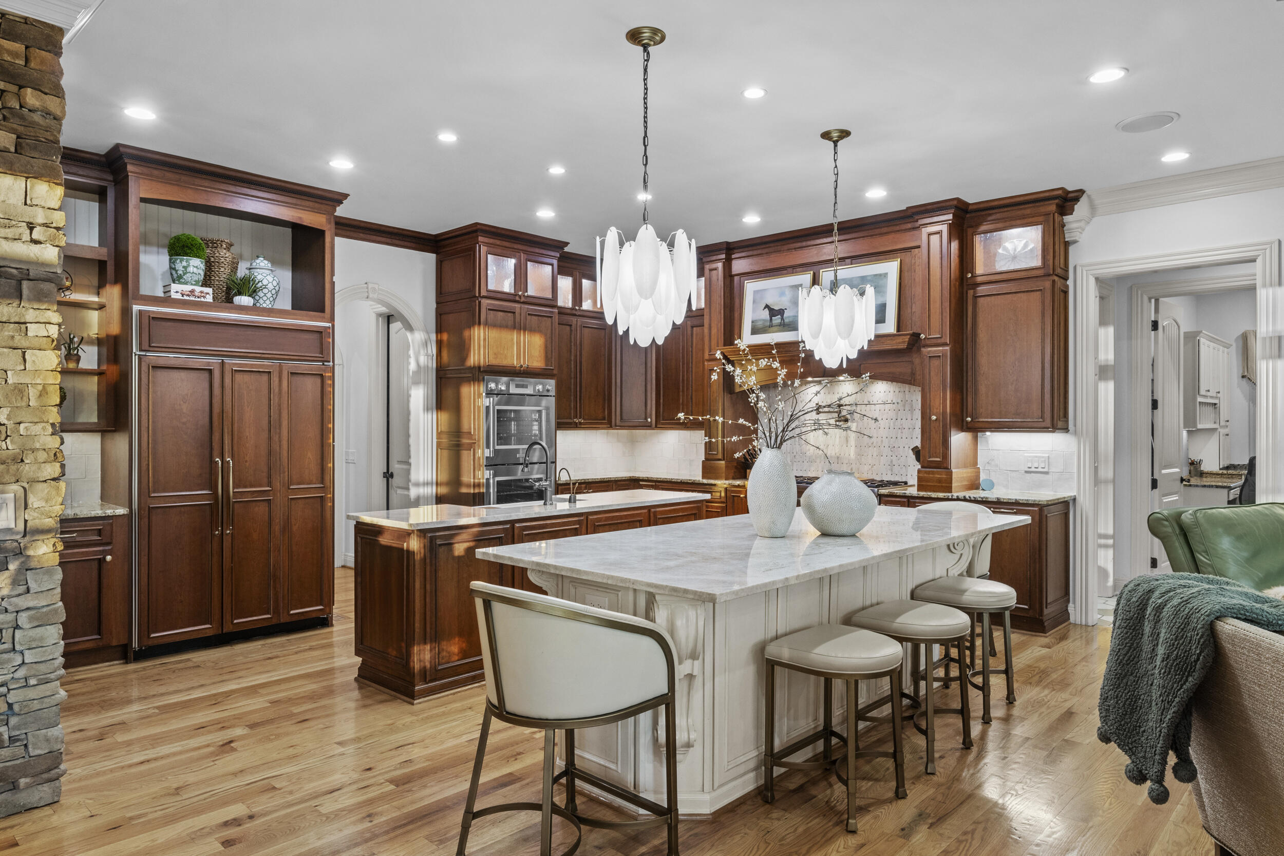 236 E Cambridge Lane