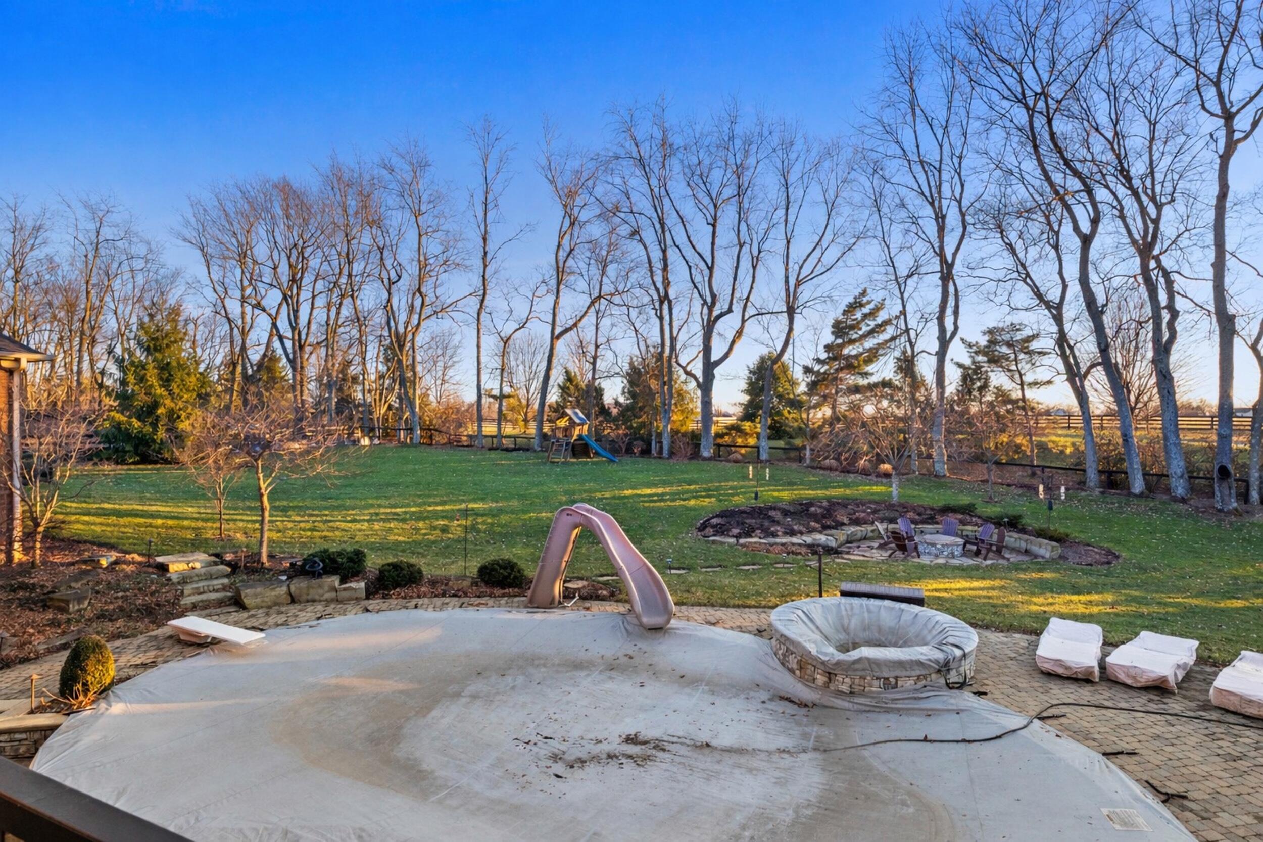 236 E Cambridge Lane