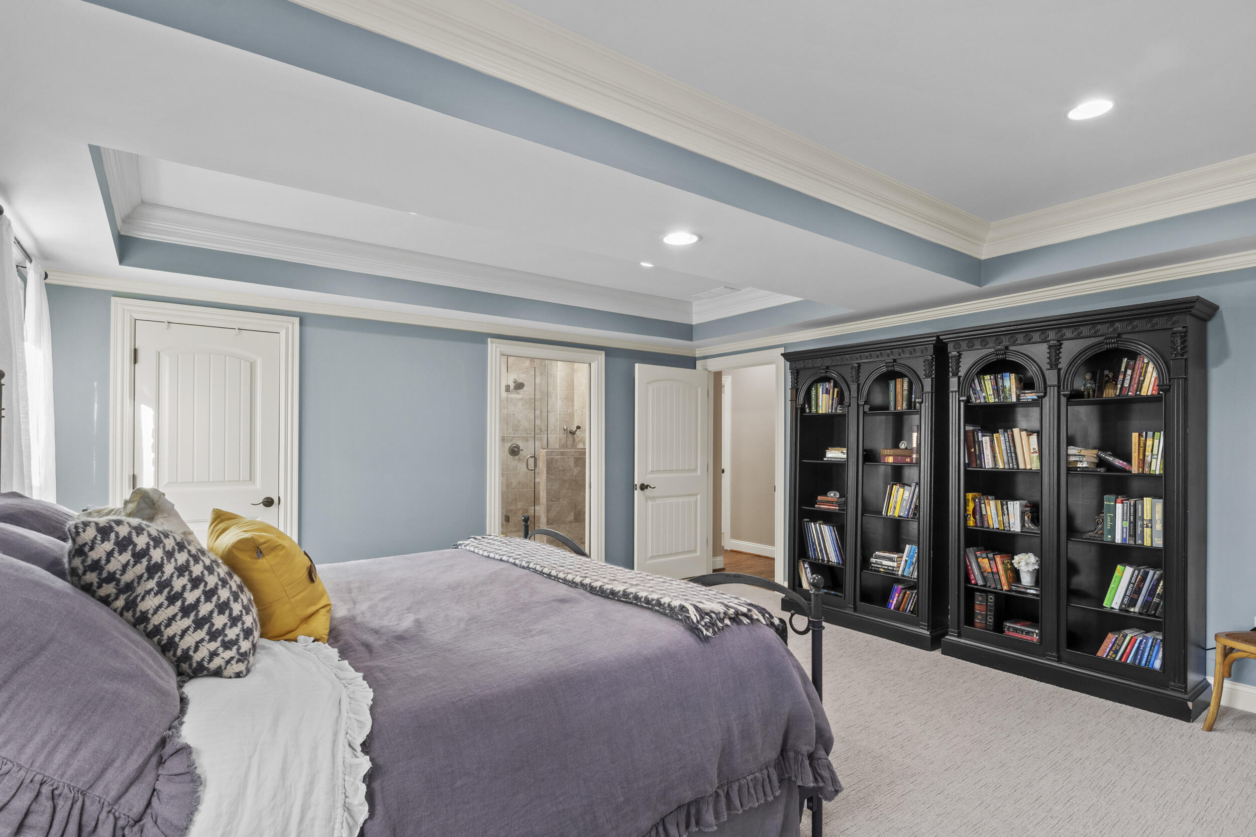 236 E Cambridge Lane