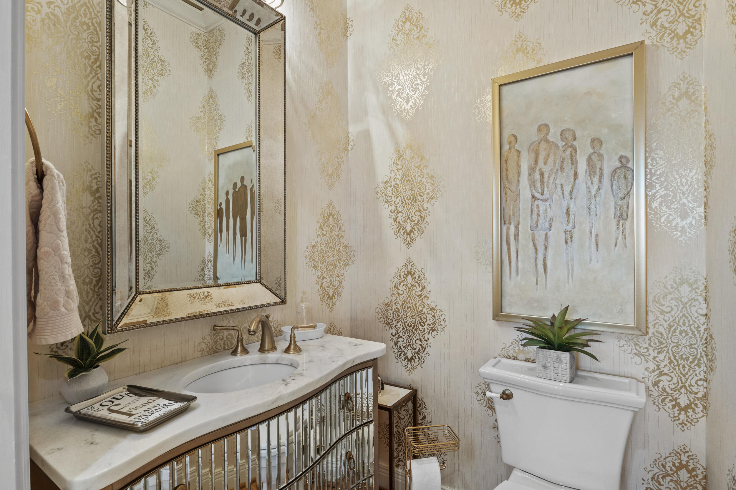 236 E Cambridge Lane