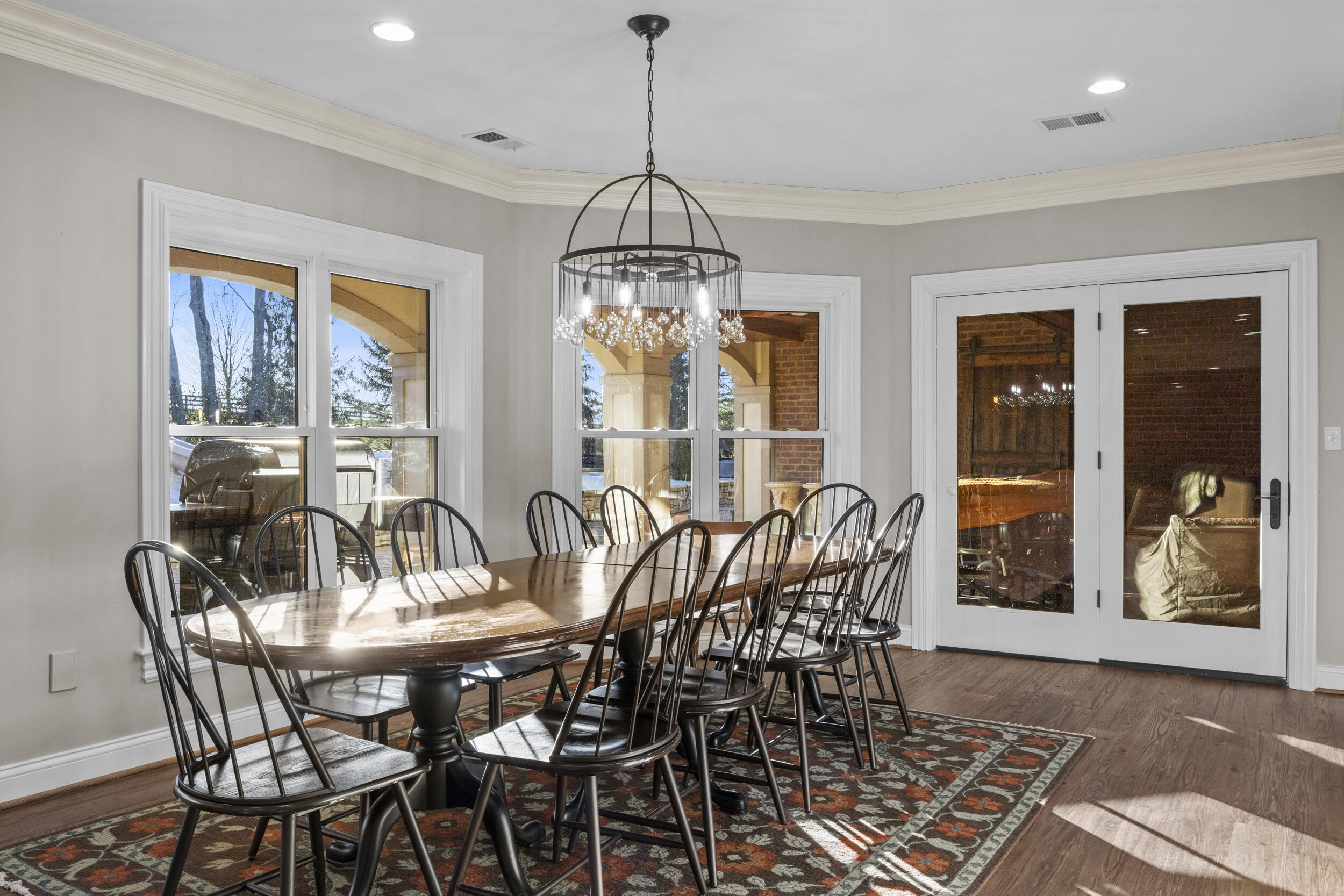 236 E Cambridge Lane