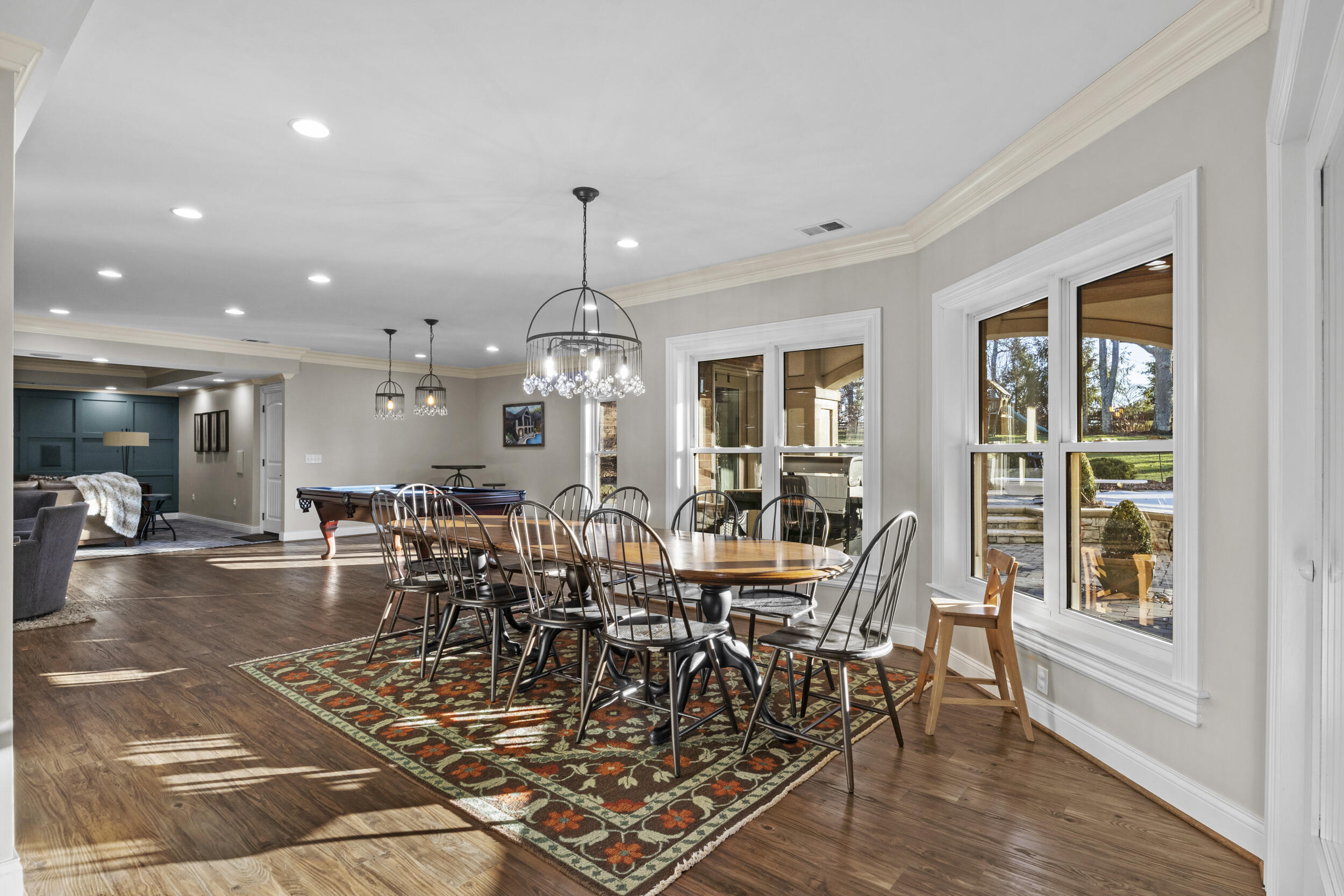 236 E Cambridge Lane